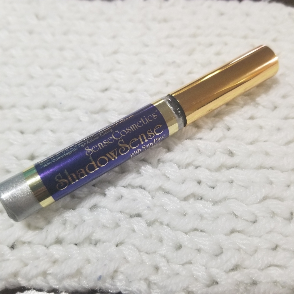 Silver Shimmer Shadow Sense
